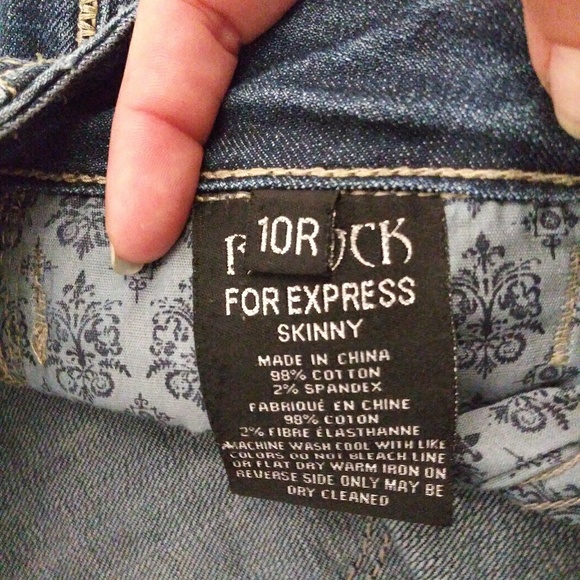 be Rock by Express dark faded embroidered jeans. - Picture 5 of 7